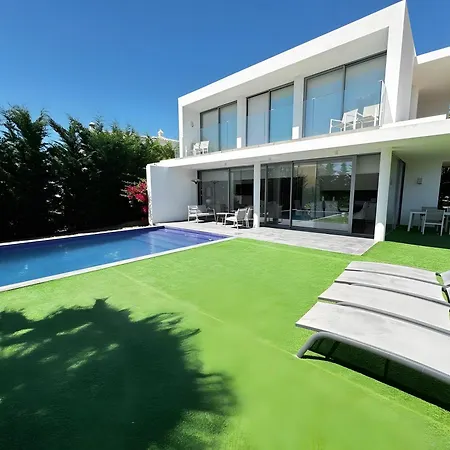 By Gabi Miguel Villa *