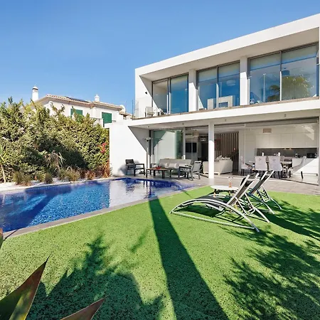 By Gabi Miguel Villa *